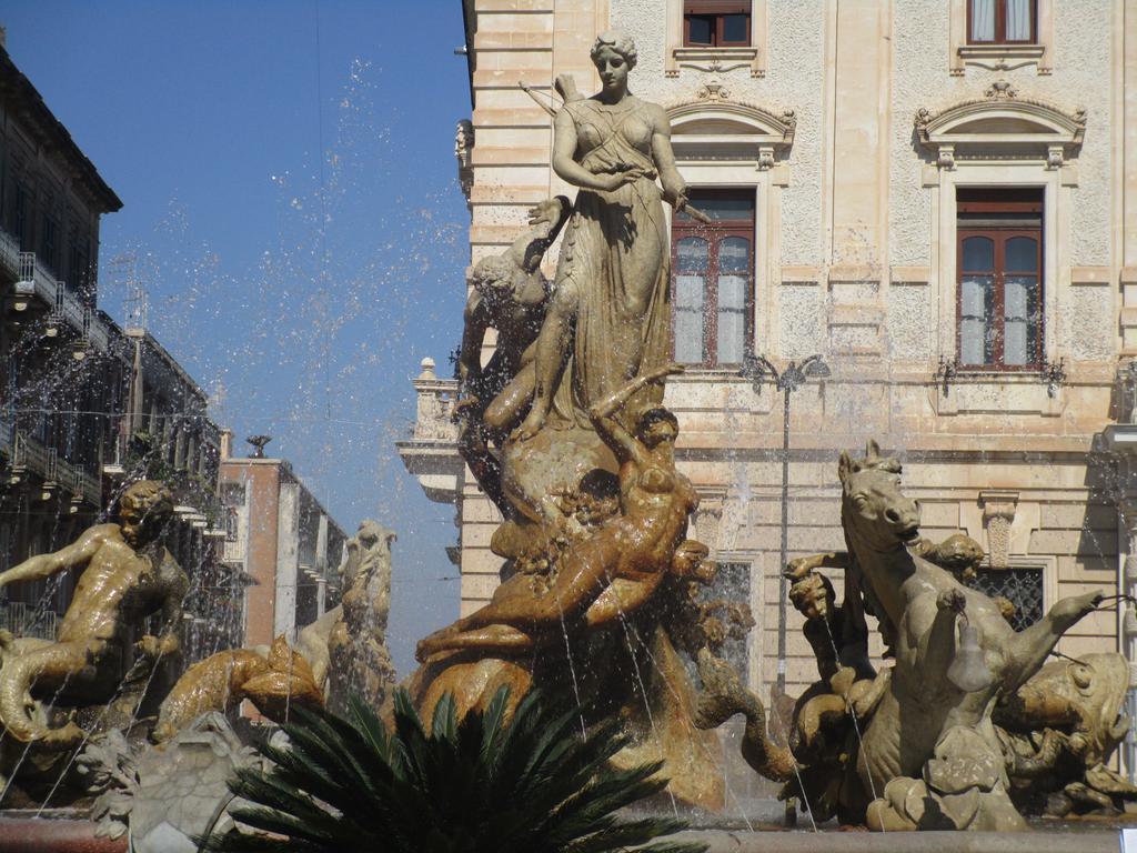 Ferienwohnung Il Volo Di Pindaro Syrakus Exterior foto